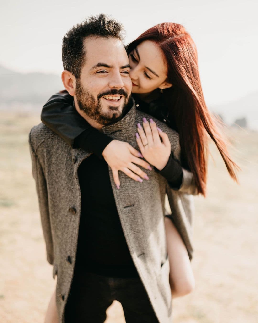 Paola, pareja de José Eduardo Derbez, presume fotos en vestido de novia