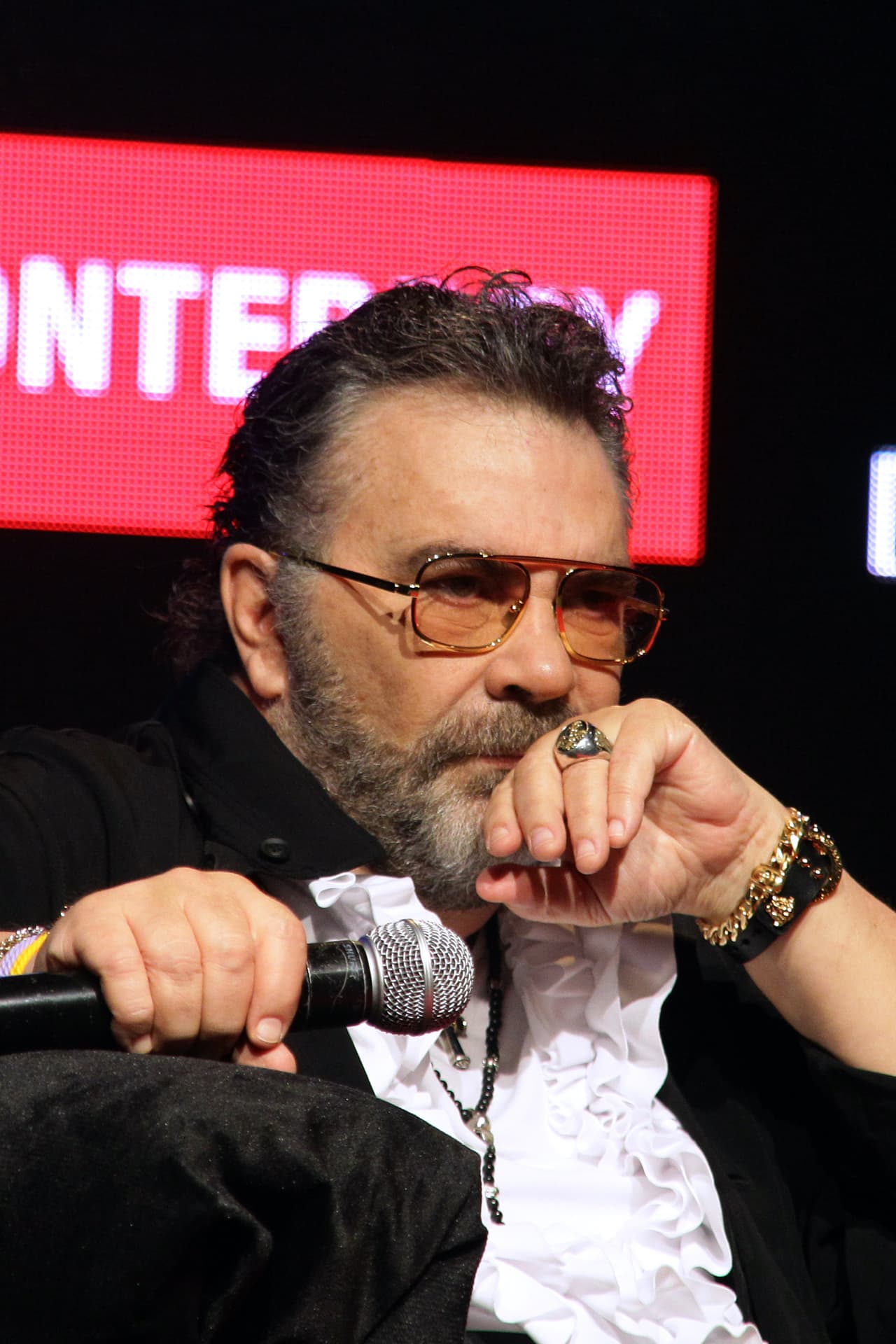 El cantante habló tras la muerte de su mamá, Pilar Morán.