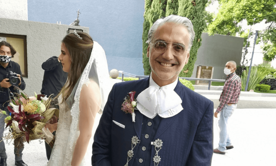 Entre cubrebocas, mariachis y baile: Así fue la boda de Camila, hija de Alejandro Fernández