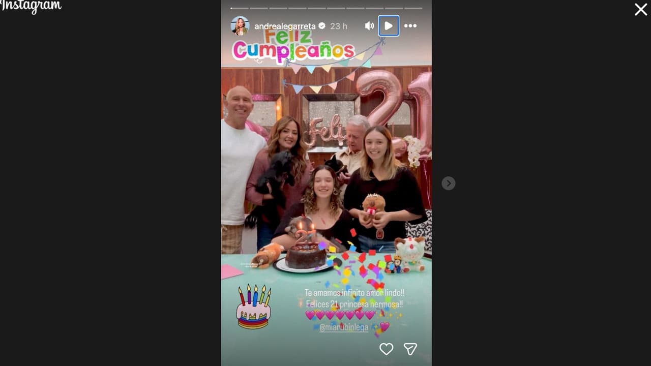 Erik Rubín y Andrea Legarreta se unen para celebrar a su hija Mía.