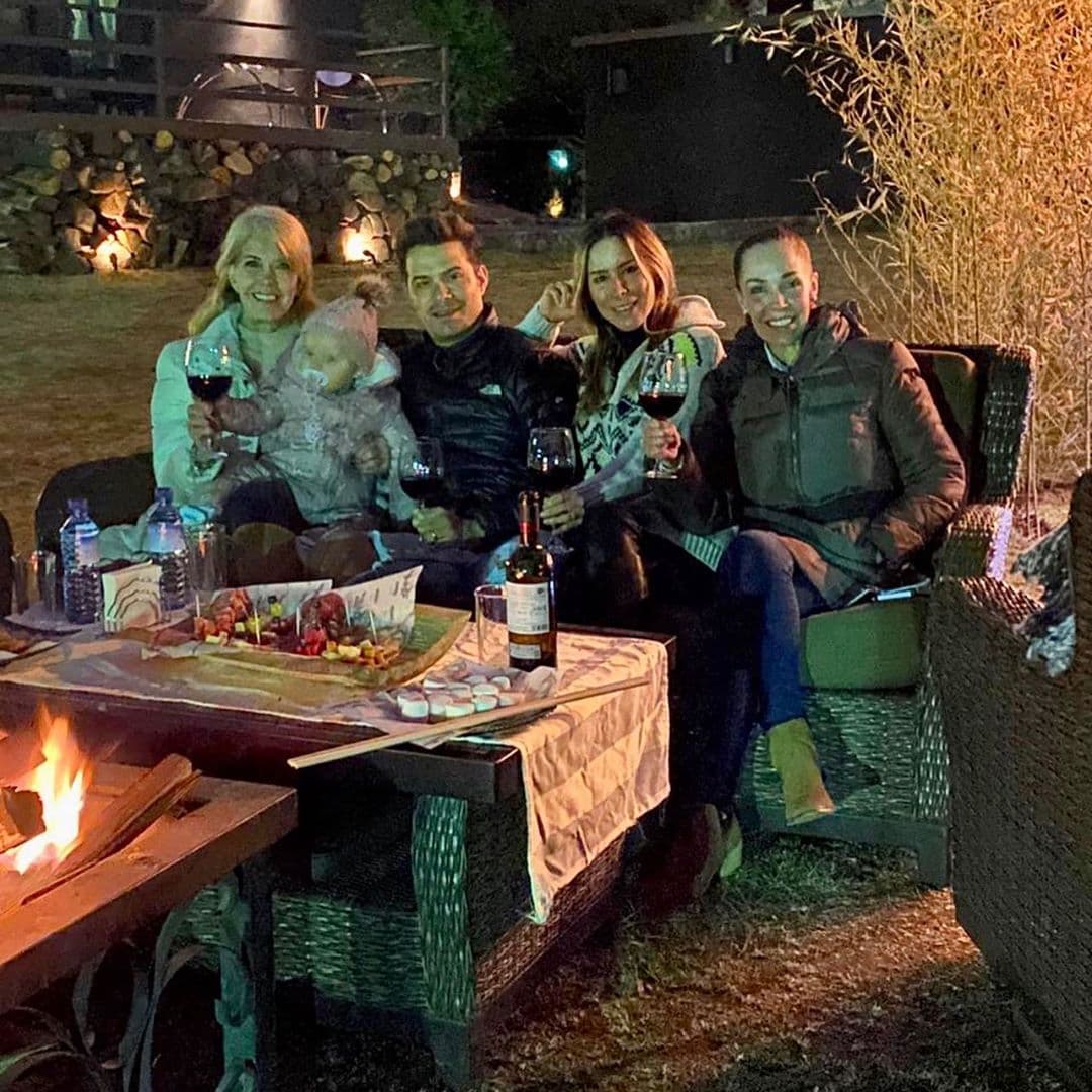 El matrimonio de sus hijos hizo que con el tiempo Arturo Peniche, además de colegas y consuegros, se convirtieran en grandes amigos por lo que de vez en cuando ambas familias pagan sus fines de semana en el rancho del actor.