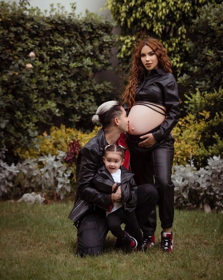 Kimberly Loaiza deja con la boca abierta al lucir cuerpazo en sesión fotográfica tras dar a luz