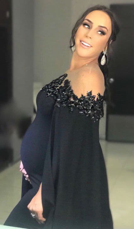 Pese a su avanzado estado, la presentadora no deja de acudir a eventos, tal y como lo hizo en la transmisión especial de la boda real