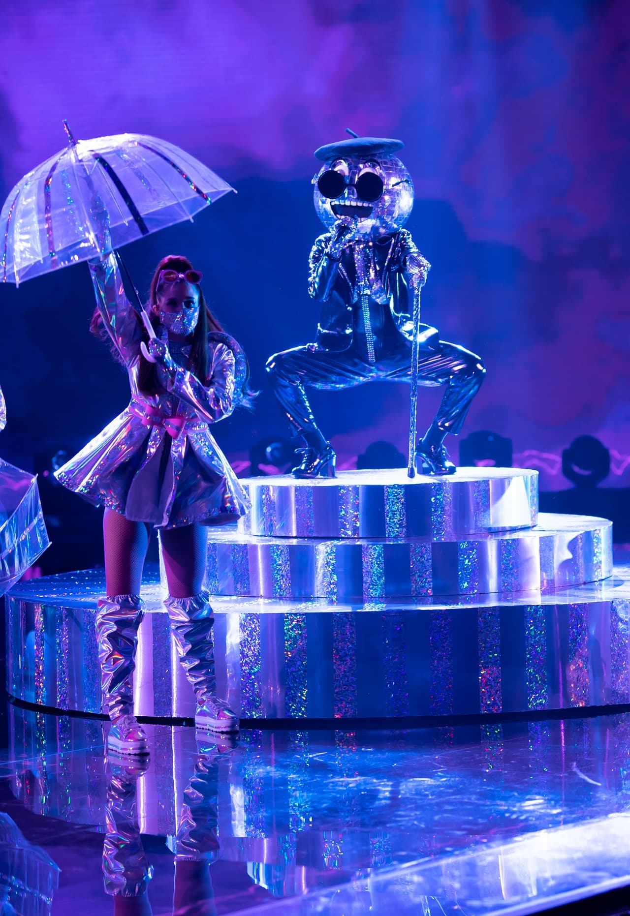 Para el episodio 7, Disco Ball interpretó el éxito de Lady Gaga y Ariana Grande ‘Rain On Me’.
