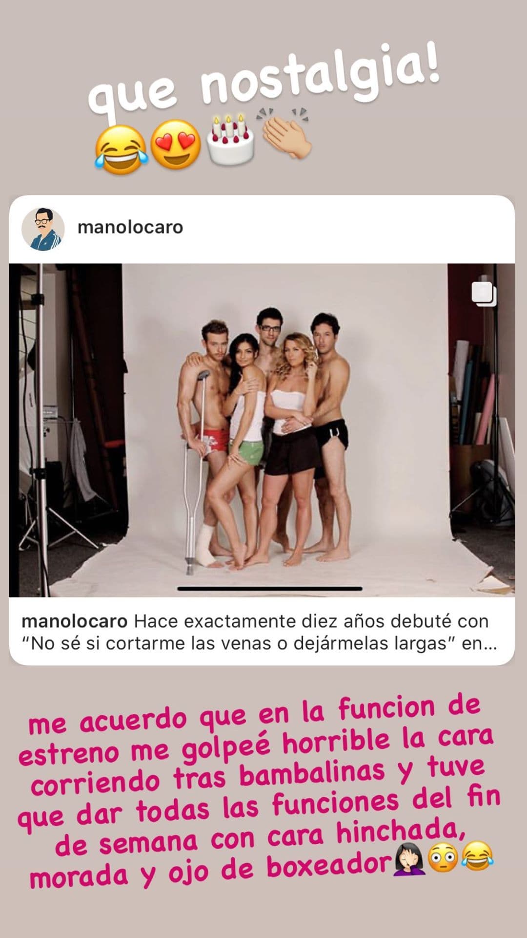 Aislinn Derbez aprovechó el posteo para celebrar el debut de Manolo Caro en teatro.