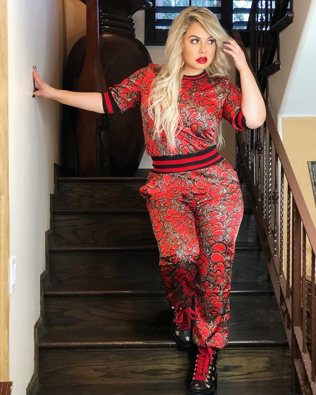 Chiquis Rivera luce entallado atuendo y admiradores notan que adelgazó