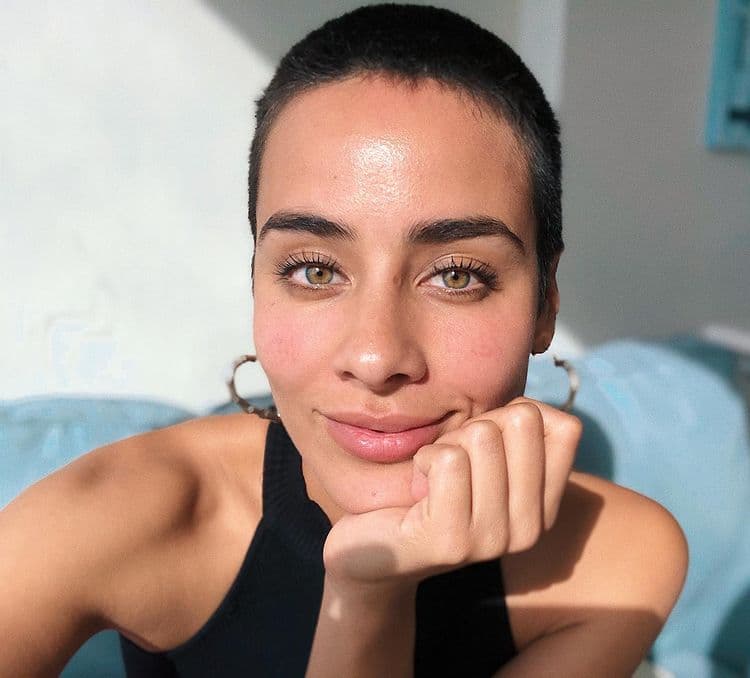 Conmovida, Esmeralda Pimentel destapa depresión que sufrió tras rechazos por tener cabello corto