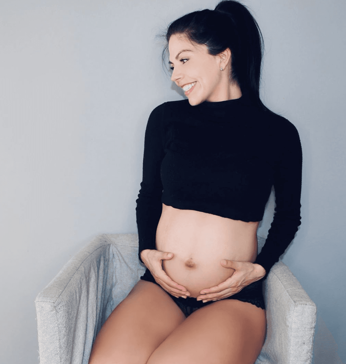 África Zavala revela que podría dar a luz en casa: 'no descarto tener el parto en agua'