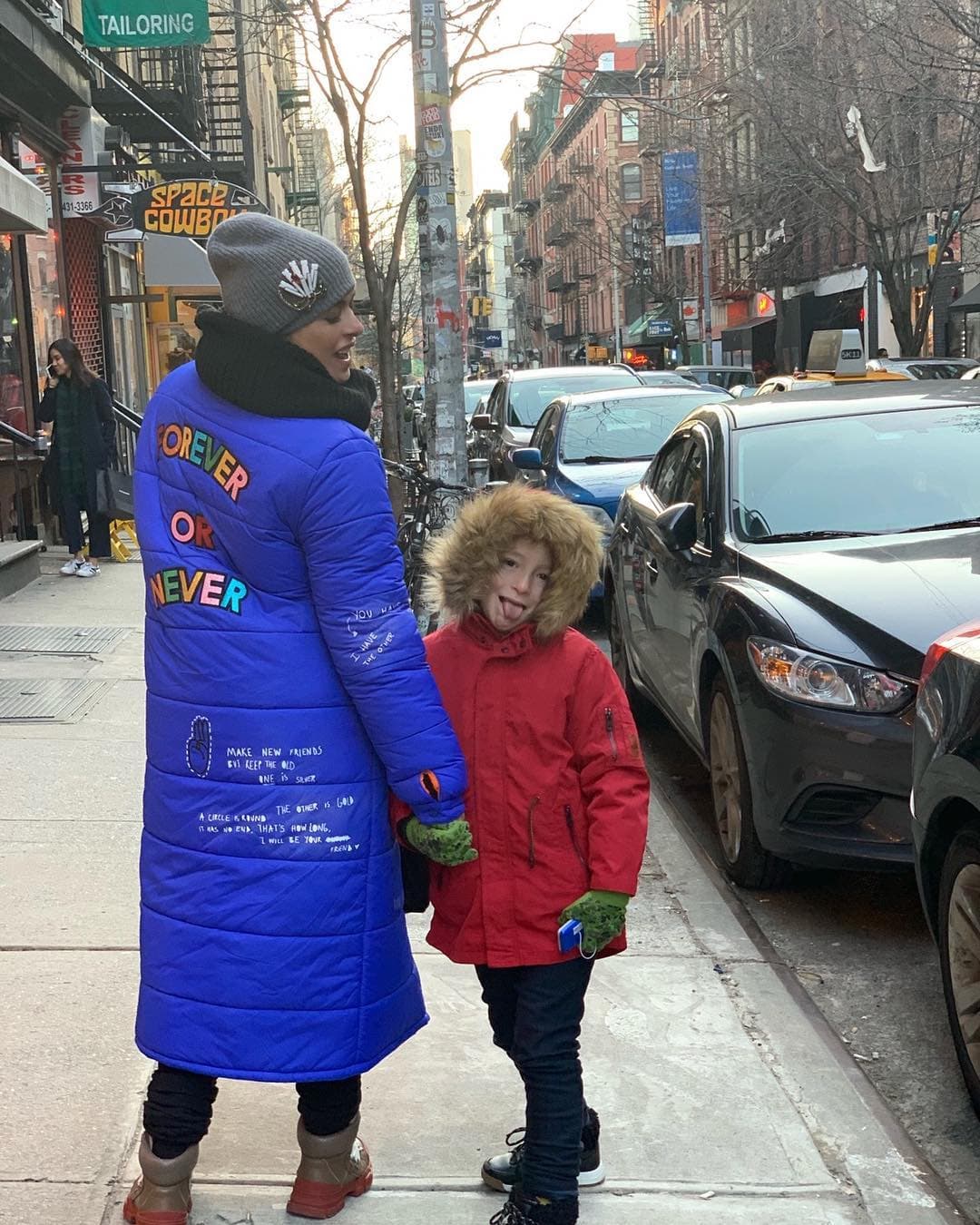 Galilea Montijo comparte en su cuenta de Instagram su viaje a Nueva York en compañía de su esposo, Fernando Reina y su hijo Mateo.