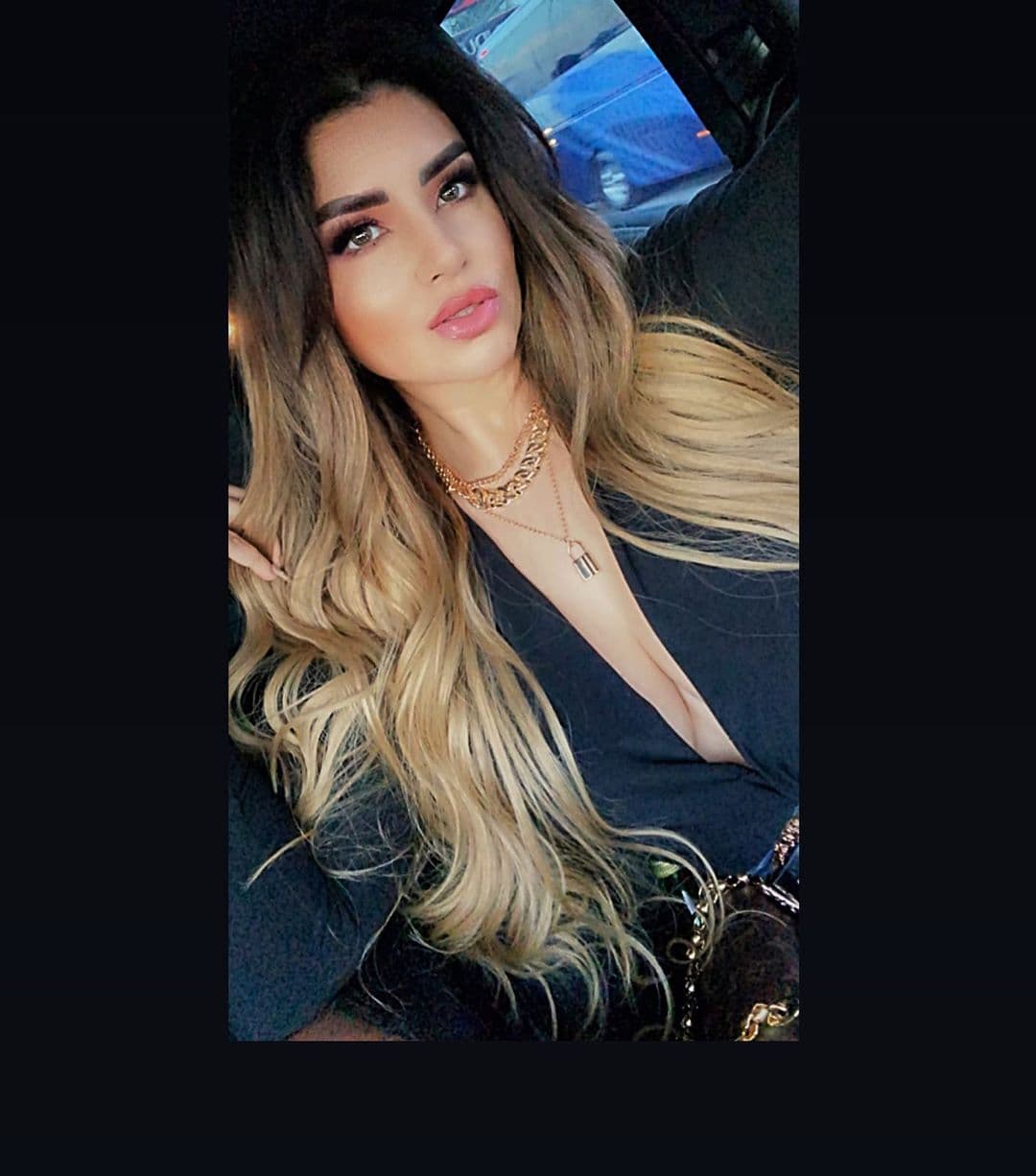 La llamada 'Kim Kardashian de Tepatitlán’, por su enorme parecido con la socialité y sus múltiples cirugías, tiene ubicada su tienda de ropa en la región de Tepatitlan, Jalisco, la cual tuvo que ser cerrada a causa de la pandemia de Covid-19.
