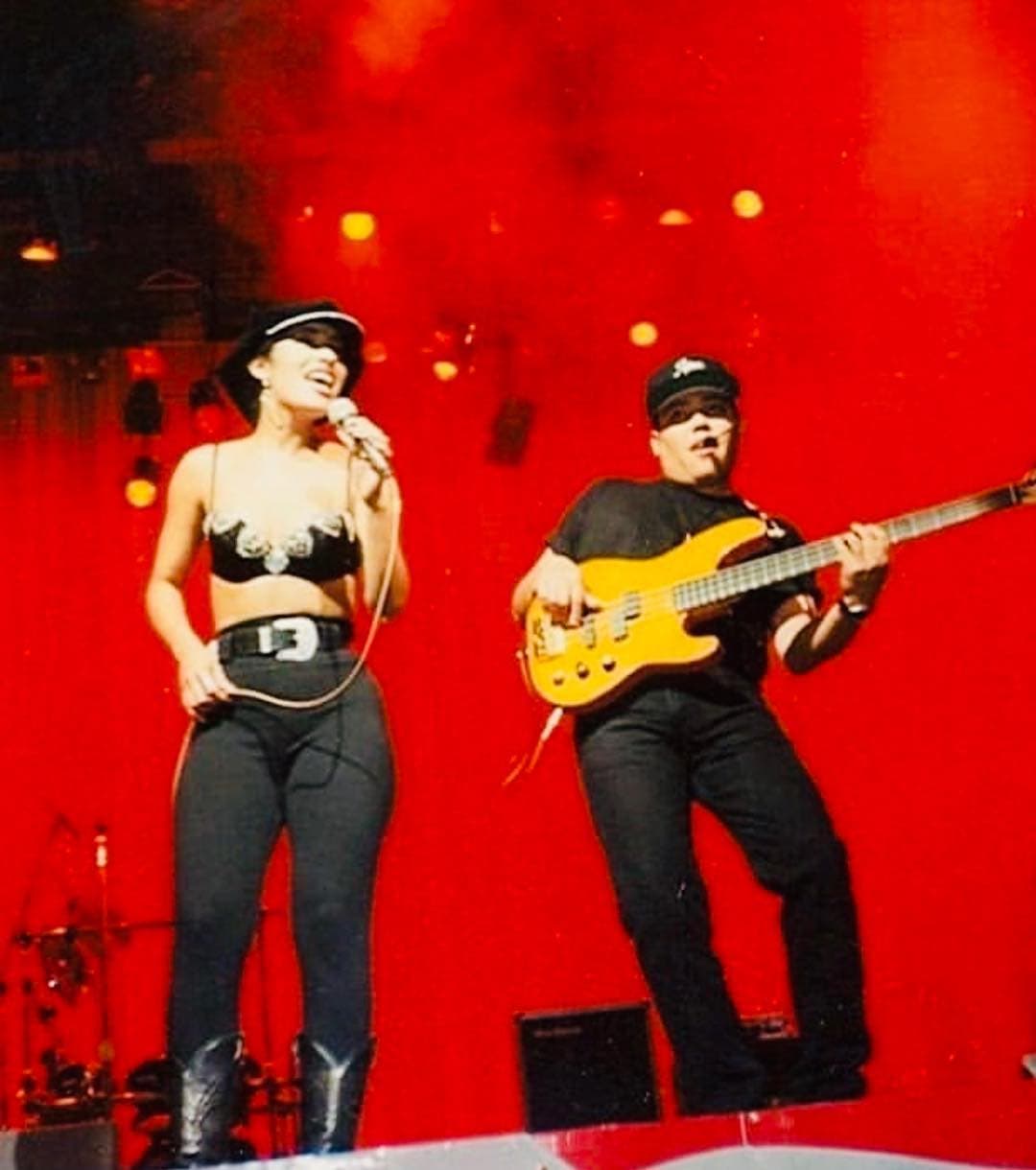 La mayoría de las fotografías fueron tomadas durante los conciertos que la intérprete de ‘Como la flor’ ofrecía en Estados Unidos.