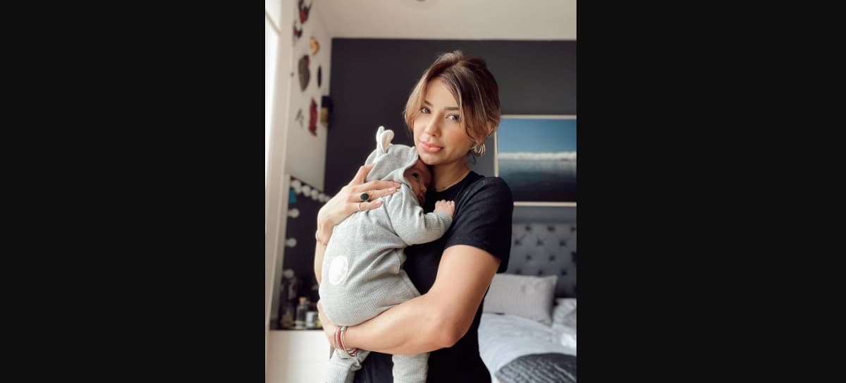 Ferka y Christian Estrada le dieron la bienvenida a su hijo Leonel el 21 de agosto, luego de que le practicaran una cesárea a la actriz.