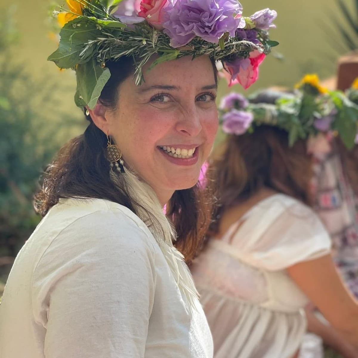 Para el 14 de diciembre, Irán Castillo sorprendió al exhibir la ceremonia espiritual que le organizaron un grupo de amigas y aunque no dio detalles sobre su embarazo, sí dejó pistas del nombre que llevaría su bebé.