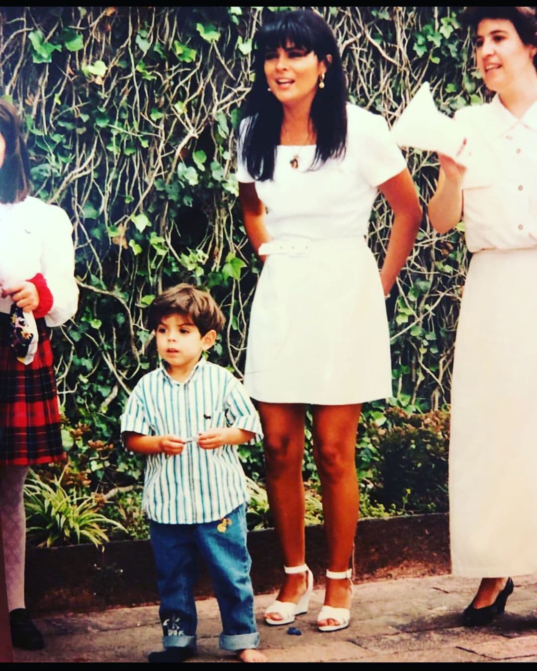 El tercer hijo de Eugenio Derbez y, tal vez, el más parecido físicamente a él, es José Eduardo, quien nació el 14 de abril de 1992.