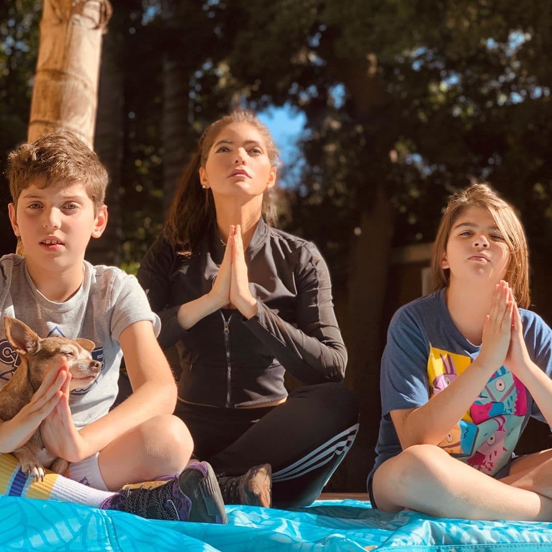 Ana Bárbara es víctima de las travesuras de sus hijos y se burlan de ella en divertido Tik Tok