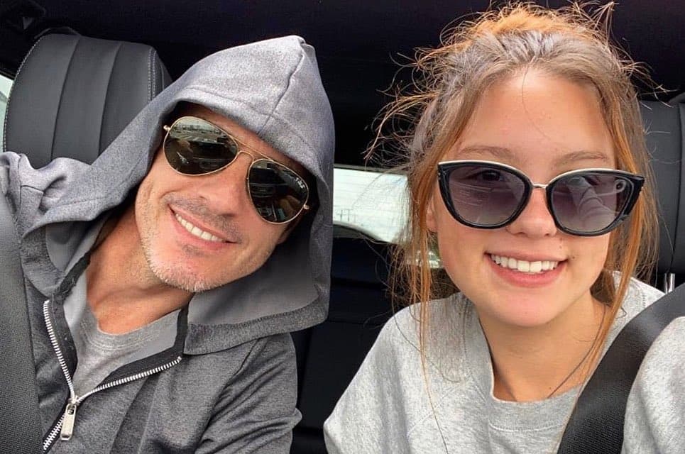 Mauricio Ochmann también compartió una fotografía junto a su primogénita Lorenza.