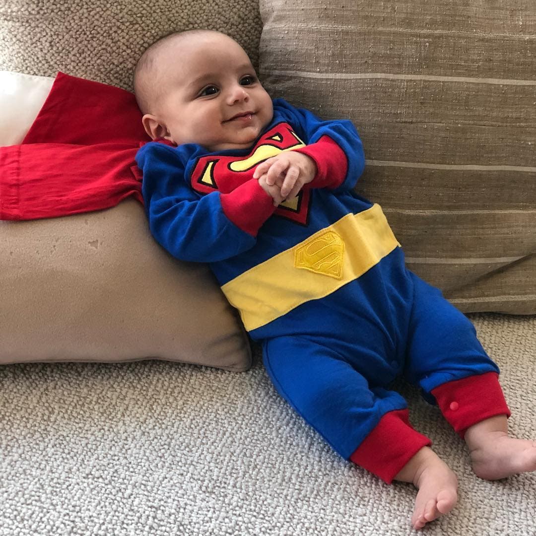 Santiago Enrique, el primogénito de Eva Longoria, fue el más adorable al convertirse en 'Superman'