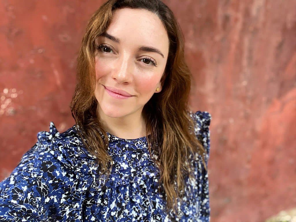 Regina Blandón vuelve a acaparar la atención, pues a tan solo unos días de confesar que le encantaría reunirse con el elenco de ‘La familia P. Luche’, ahora impactó al presumir su radical cambio de look, con el que pasó de ser castaña a una atractiva rubia.