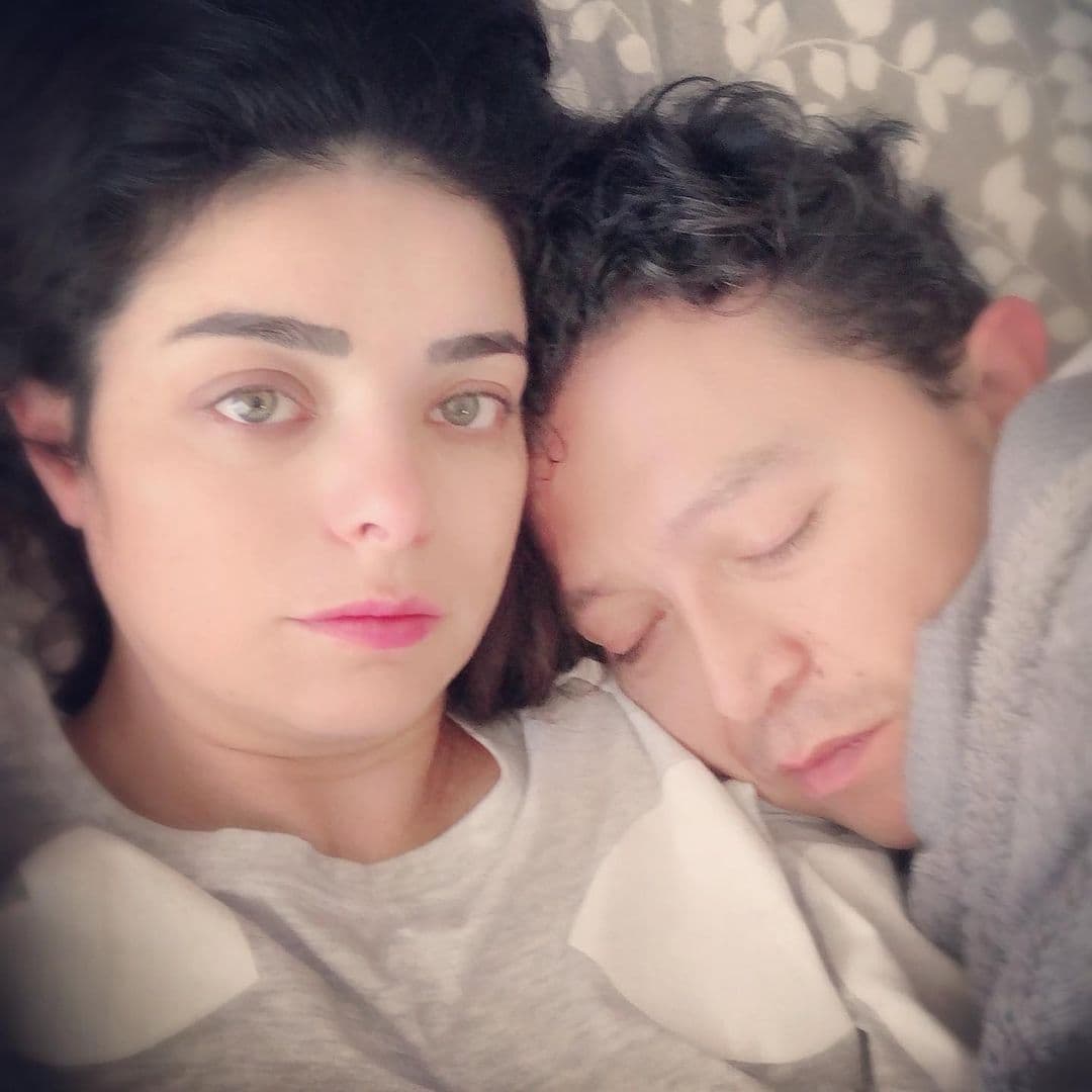 Tras su ruptura con su expareja, Violeta Isfel se refugió en su amigo, a quien le contó lo mal que estaba, pues su separación coincidió con que su hijo Omar se fue a la universidad.