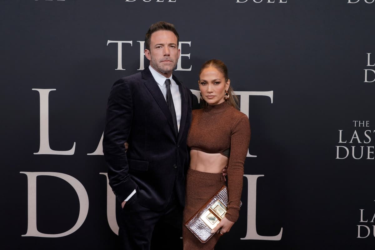 Jennifer Lopez regresa de su luna de miel con nuevo integrante en la familia