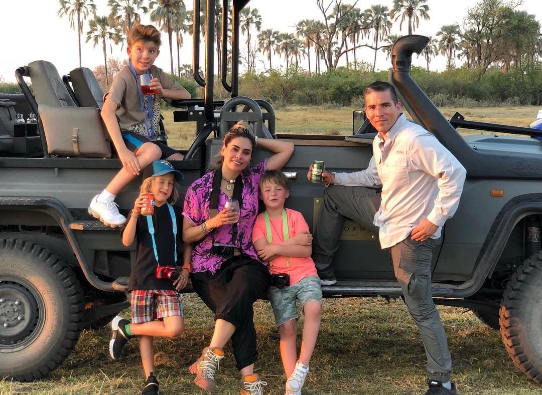 Hace nueve años, Galilea Montijo se convirtió en madre de su hijo Mateo, pero antes de la llegada de su primogénito, la conductora ya había conocido el amor incondicional con sus hijastros: Alexis y Claudio, a quienes asegura quiere como sus propios hijos.