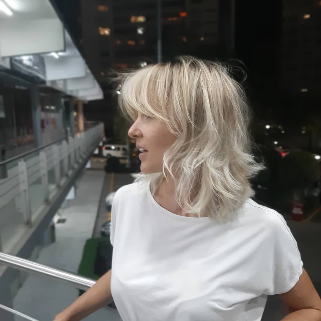 Sin embargo, para su nueva telenovela 'Imperio de Mentiras', que se estrenará este año por Las Estrellas, Boyer se cortó y aclaró la melena. Ahora para su papel como "Elisa Cantú" lleva un look por arriba del hombro en color platinado.