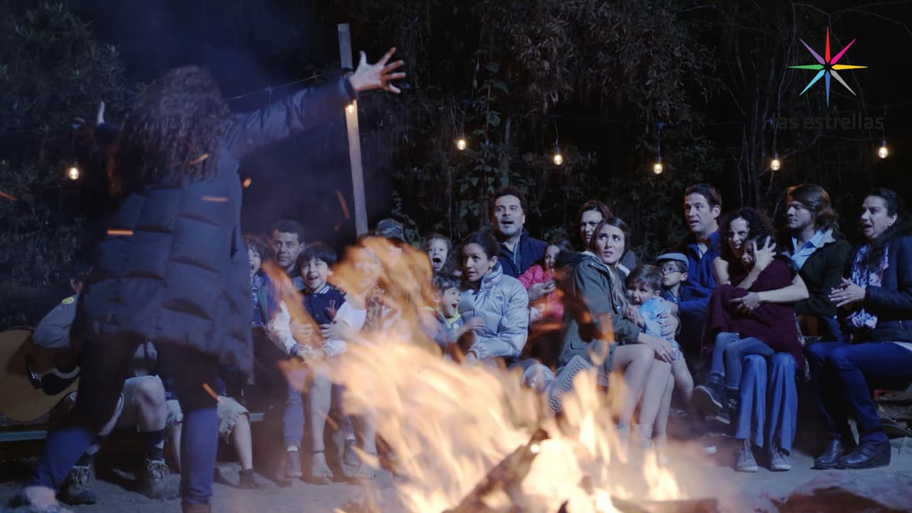 Por la noche, a Mami pedera se le ocurrió contar la historia de terror de La Llorona...