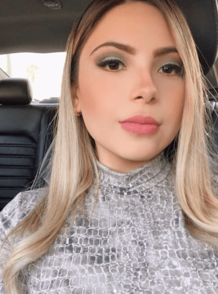 Actualmente, la joven estudia Ciencias de la Comunicación y es una exitosa influencer con más de 75 mil seguidores en Instagram y cuenta con un canal de YouTube, en el que comparte aspectos de su vida privada, así como detalles y anécdotas de su famosos padre.
