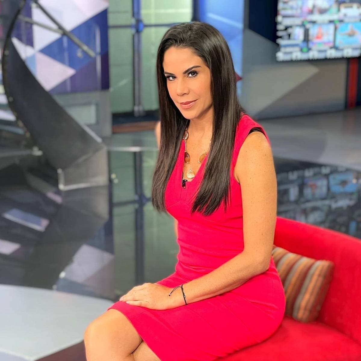 Paola Rojas publica, como nunca, foto de sus hijos y sorprenden al lucir idénticos a la conductora