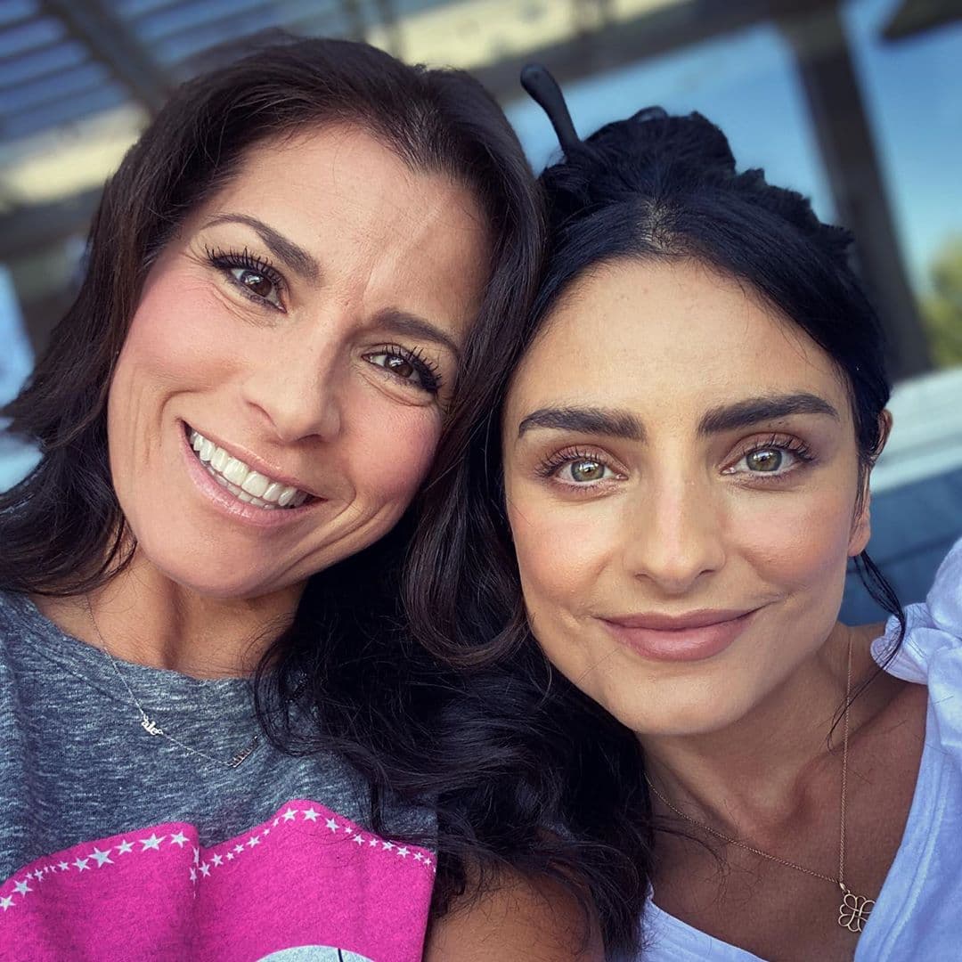 Mientras Aislinn Derbez se desvive en amor por Alessandra Rosaldo, ella revela la depresión que pasó
