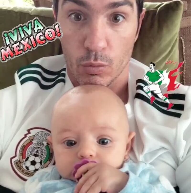 La pequeña recibió su primer corte de cabello hace unos días