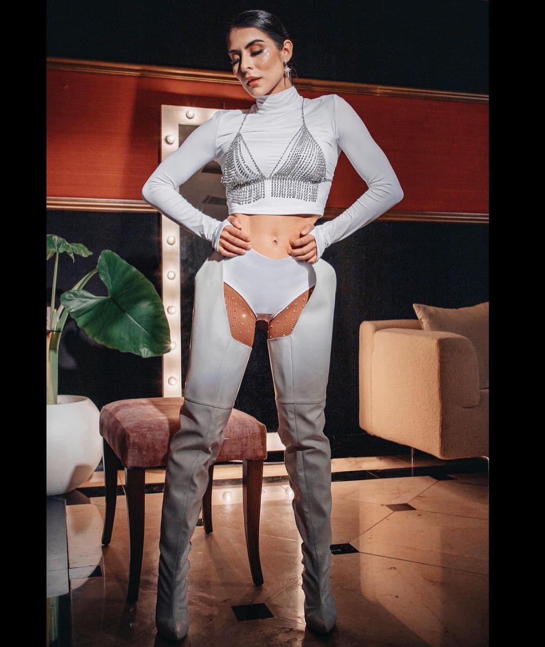 En el 2016 dejó Playa Limbo y comenzó su carrera como solista y tres años después, en el 2019, logró lanzar su primer disco de larga duración, “Inquebrantable”.