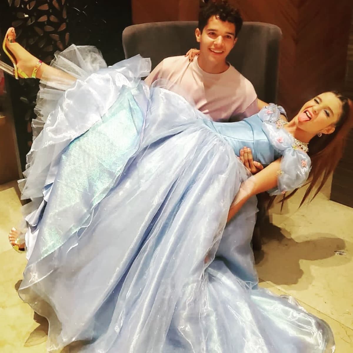 Pero todo parece indicar que desea seguir los pasos de su mamá, pues hace un par de meses se dio a conocer que debutó en el modelaje.