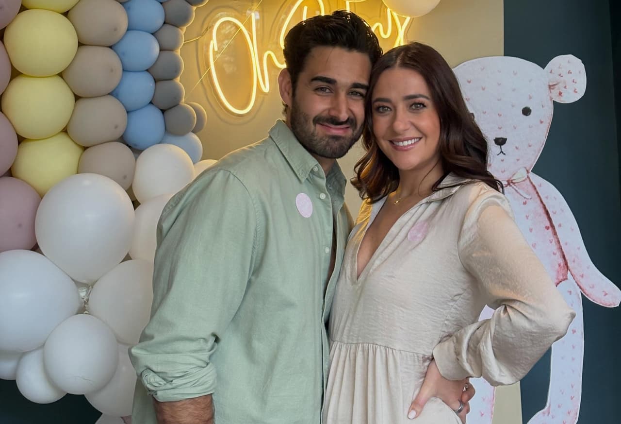 Natalia Madera y Daniel Gama tienen sorprendente gender reveal y comparten el género de su bebé
