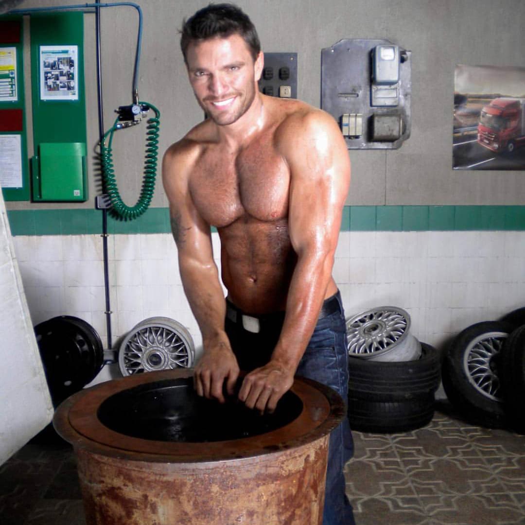 Julián Gil de 'Por amar sin ley'.