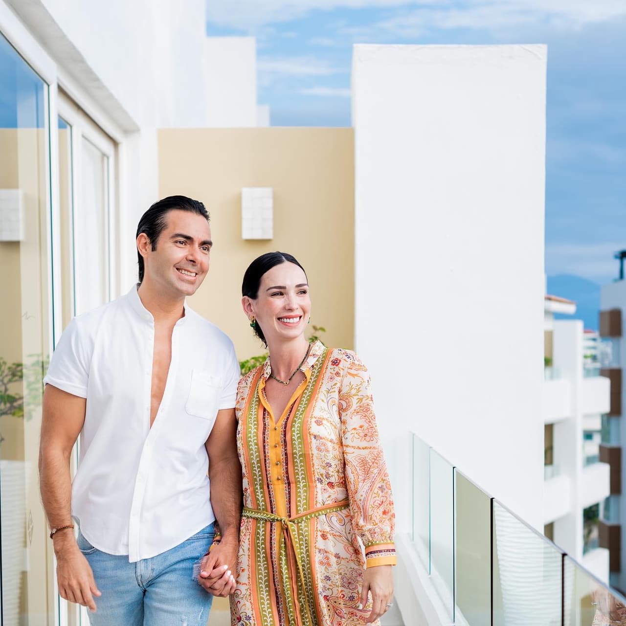 ¿Ernesto D'Alessio reacciona a rumores de crisis y truene con su esposa?