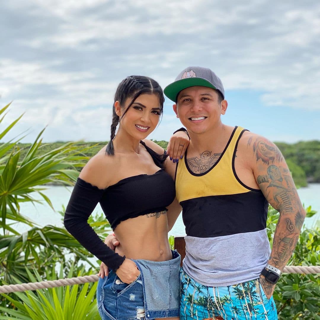 Kimberly Flores luce irreconocible en atrevida foto que compartió Edwin Luna en redes