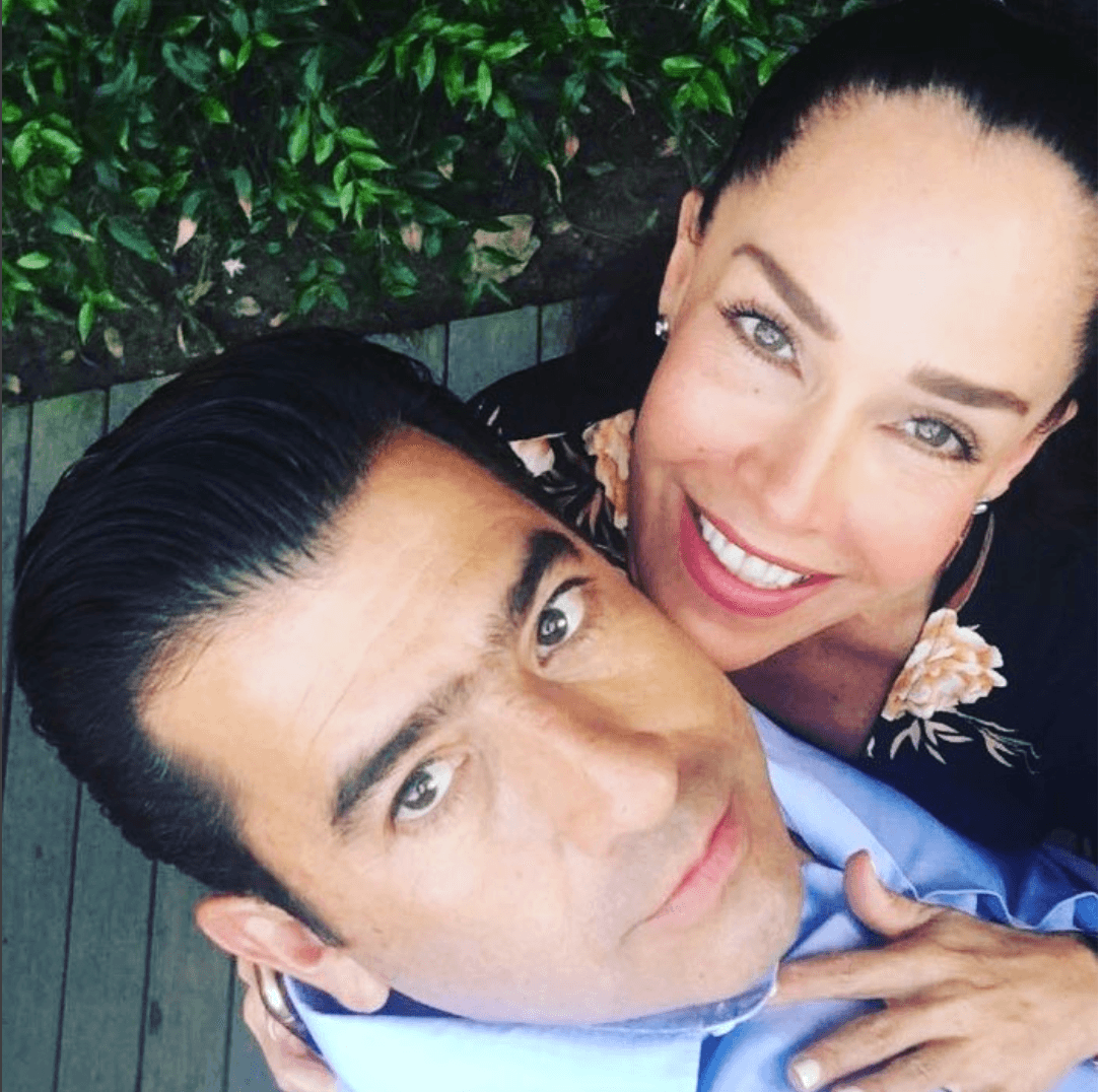 Sharis Cid e Isaías Gómez comenzaron su relación sentimental en agosto de 2013.