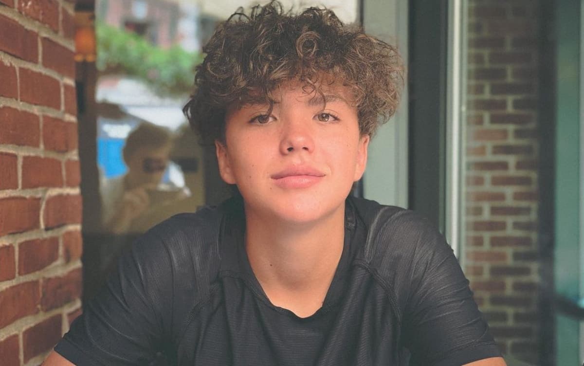 La única ocasión que lo hizo fue hace unas semanas para festejar sus cumpleaños; primero fue el turno de Sebastián, a quien le dedicó peculiares mensajes y compartió una foto de cuando era pequeño y una actual.