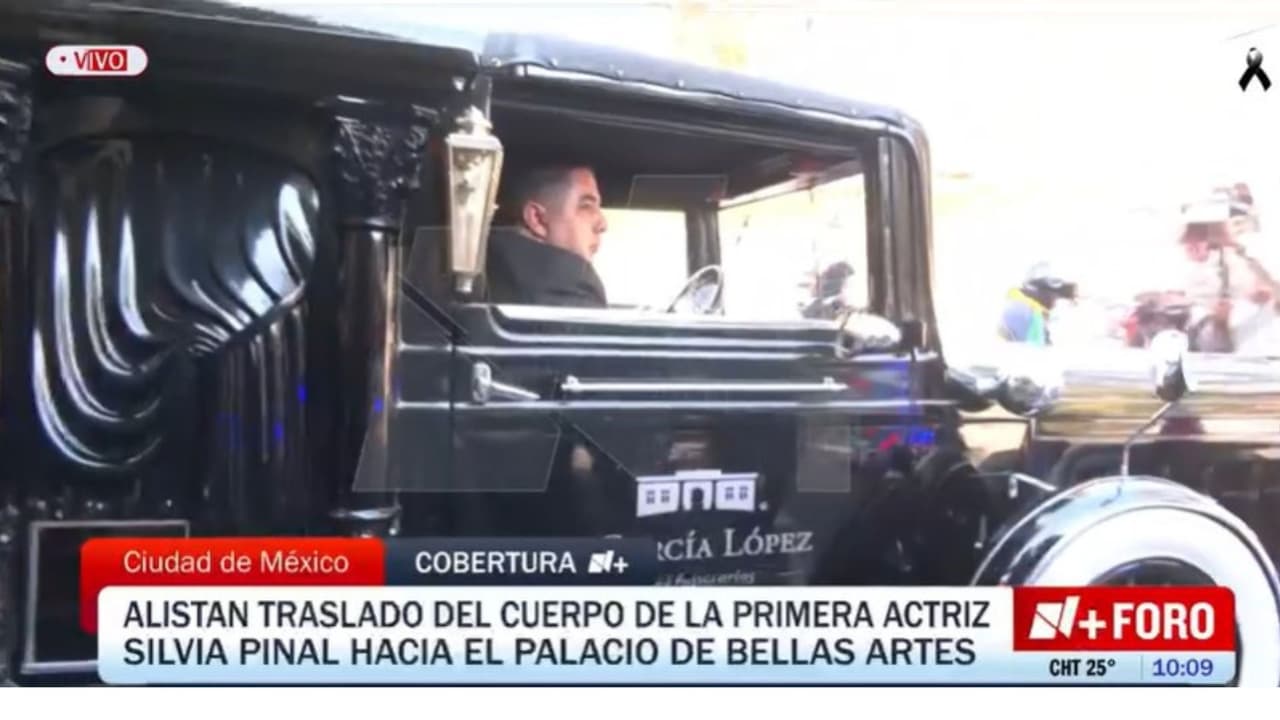 Carroza fúnebre Silvia Pinal