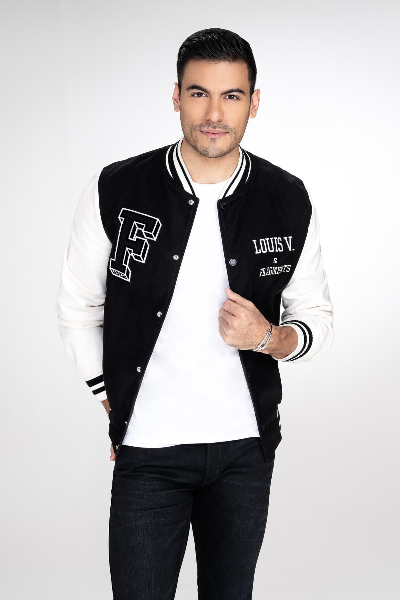 Carlos Rivera está de luto y con emotivas fotos se despide de su abuelo: ‘El hombre más bueno’