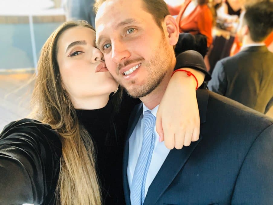 Hija de Alejandro Fernández se casa en medio de la pandemia en boda sorpresa