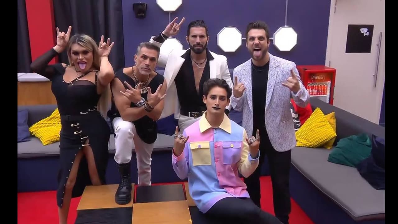 Nicola junto al 'team infierno' en 'La casa de los famosos México'