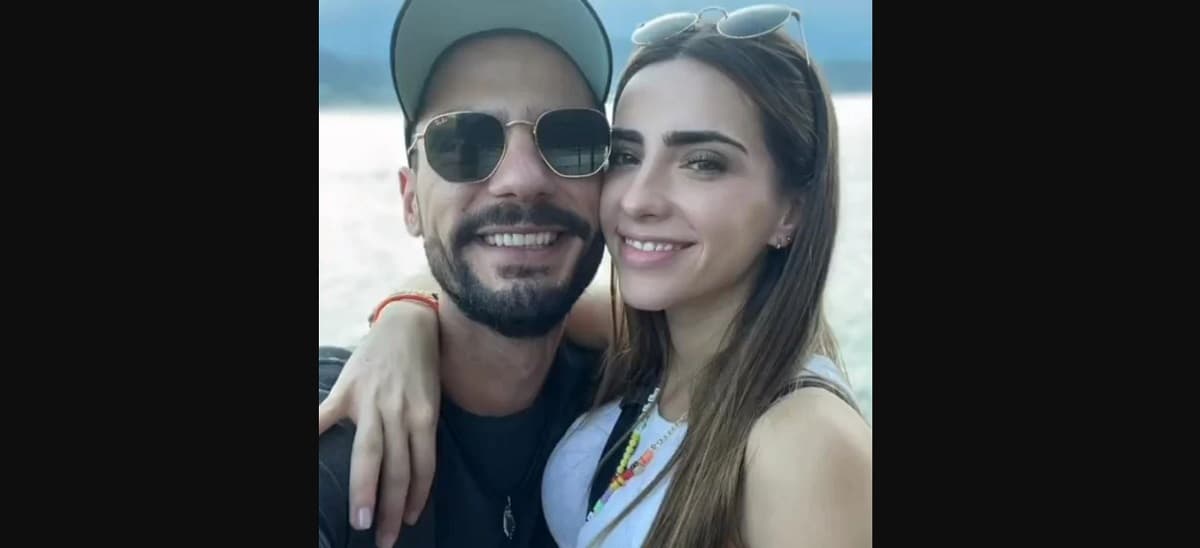 Fernanda Urdapilleta dio vida a ‘Andrea’ en Mi Fortuna es Amarte, donde Ramsés Alemán encarnó a ‘Juanga’. Las escenas que compartieron juntos provocaron que los jóvenes comenzaran una relación, la cual presumen ahora en redes sociales.