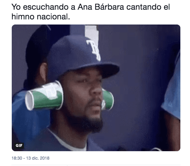 Y es que la cantante tuvo varios errores al entonar el Himno Nacional durante el partido de América vs Cruz Azul.