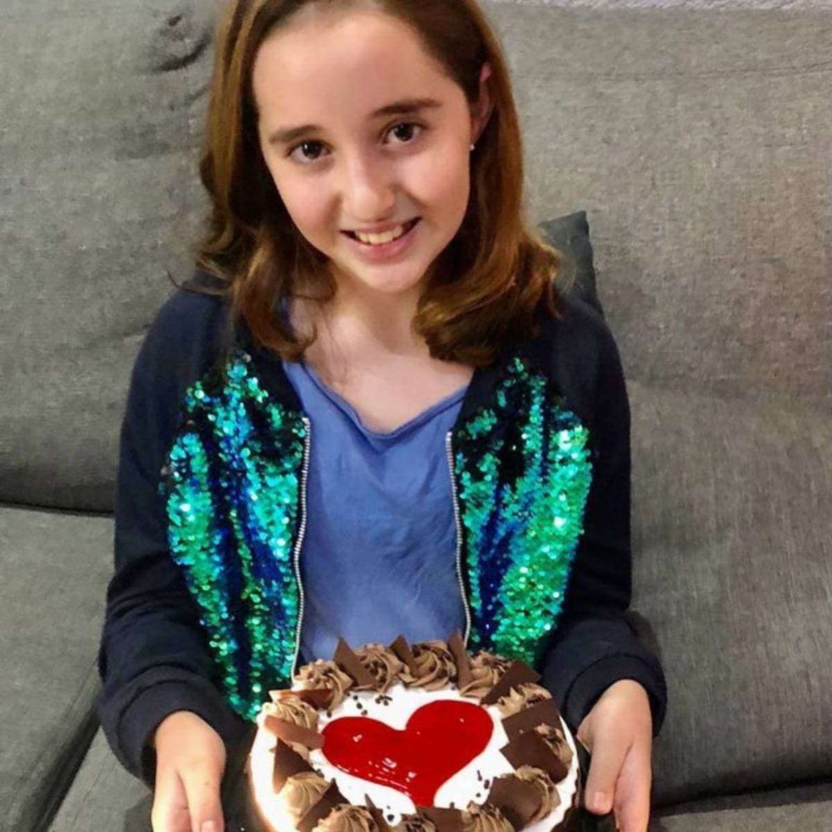 Al igual que su hermana, su inquietud por la actuación la llevó a formar parte del CEA Infantil.