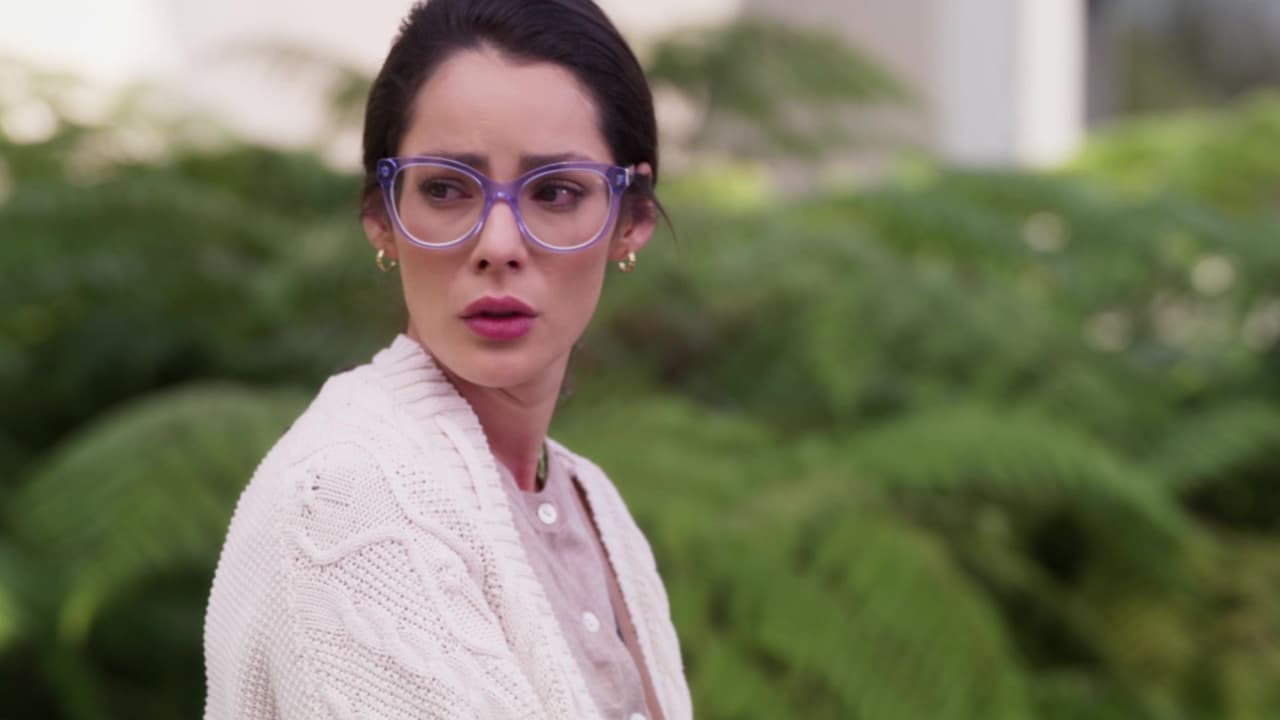'Consuelo' es descubierta por Flores