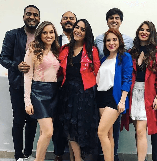 Por su parte, López continúa en contacto con sus compañeros de la emblemática telenovela y constantemente comparte imágenes de los reencuentros junto a ellos.