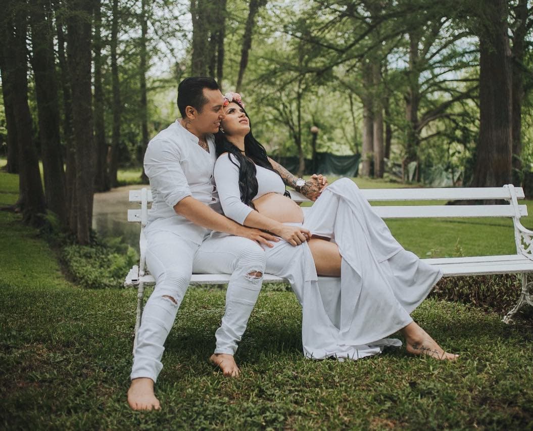 Edwin Luna y Kimberly Flores esperan la llegada de su bebé