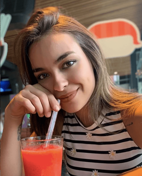 Ahora, el corazón de Carmona pertenece a la modelo mexicana Yunue Alejandra, de acuerdo con una entrevista que el actor dio a una publicación de circulación nacional en los últimos días, donde dijo que aunque todavía no es su novia, han salido de manera formal desde hace dos meses. Conócela a continuación.